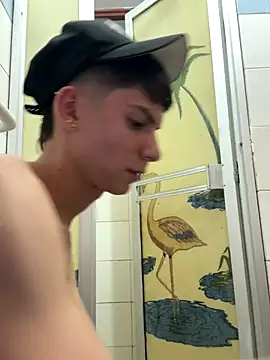 Snapshot of Luck__090 chatting on 10/04/25, 01:36 Luck 090 online show from 10/04/25, 01:36