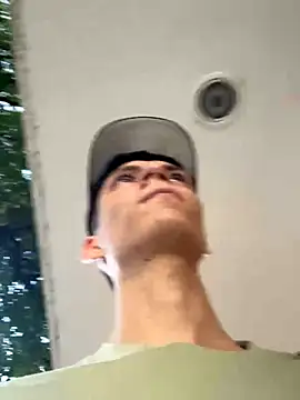 Snapshot of Luck__090 chatting on 10/08/25, 09:23 Luck 090 online show from 10/08/25, 09:23