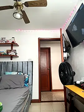 Snapshot of Luck__090 chatting on 10/16/25, 07:37 Luck 090 online show from 10/16/25, 07:37