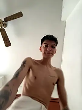 Snapshot of Luck__090 chatting on 11/14/25, 06:06 Luck 090 online show from 11/14/25, 06:06