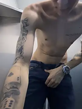 Snapshot of Luck__090 chatting on 03/24/26, 02:16 Luck 090 online show from 03/24/26, 02:16