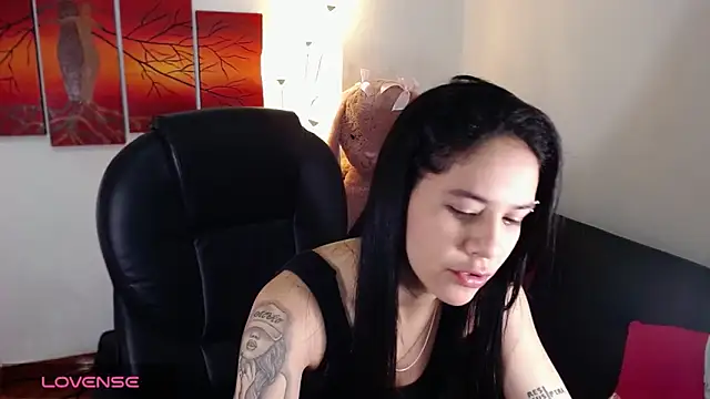 Ashley olivares online show from 09/25/25, 04:54