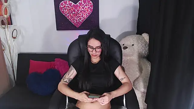 Ashley olivares online show from 01/09/26, 01:19