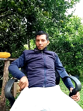 Snapshot of AlphaAlterX chatting on 10/16/25, 02:07 AlphaAlterX online show from 10/16/25, 02:07