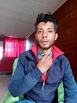 Snapshot of AlphaAlterX chatting on 11/25/25, 12:38 AlphaAlterX online show from 11/25/25, 12:38