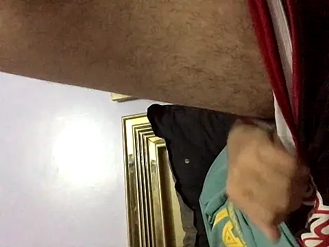 Snapshot of FlungBergenia chatting on 11/07/25, 03:23 FlungBergenia online show from 11/07/25, 03:23