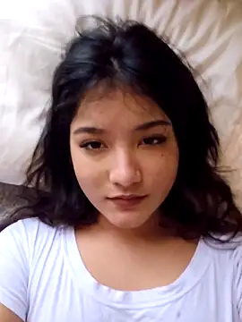 Snapshot of Hellenlin chatting on 09/10/25, 05:24 Hellenlin online show from 09/10/25, 05:24