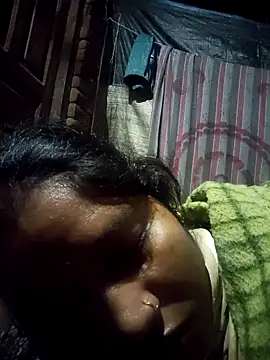 Snapshot of Hot_Seema83 chatting on 09/14/25, 11:15 Hot Seema83 online show from 09/14/25, 11:15