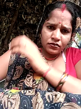 Snapshot of Hot_Seema83 chatting on 10/03/25, 04:09 Hot Seema83 online show from 10/03/25, 04:09