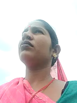 Snapshot of Hot_Seema83 chatting on 10/06/25, 06:33 Hot Seema83 online show from 10/06/25, 06:33