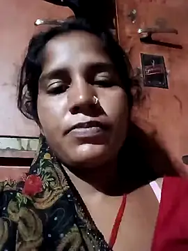 Snapshot of Hot_Seema83 chatting on 10/08/25, 12:19 Hot Seema83 online show from 10/08/25, 12:19