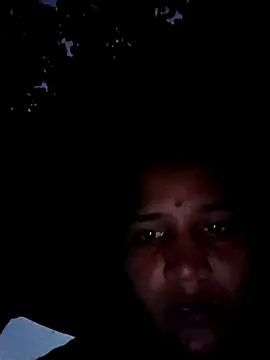 Snapshot of Hot_Seema83 chatting on 10/13/25, 12:49 Hot Seema83 online show from 10/13/25, 12:49