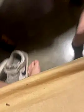 Snapshot of blondi4 chatting on 12/20/25, 10:17 blondi4 online show from 12/20/25, 10:17