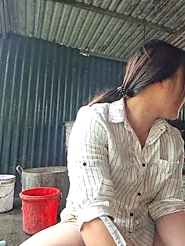 ALIENHR38 online show from 04/15/26, 01:23