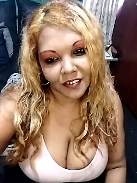 hemilynthomas2467 online show from 12/19/25, 12:23