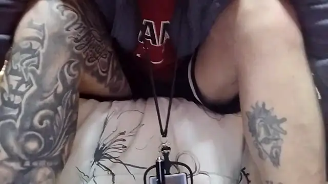 Snapshot of MRTATTWO chatting on 09/28/25, 12:16 MRTATTWO online show from 09/28/25, 12:16