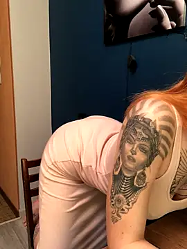 Amore Mia  online show from 10/22/25, 05:52