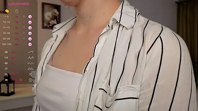 JuliannaWenger online show from 09/14/25, 05:23