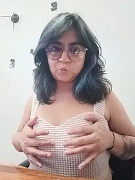 LylaVixxen online show from 04/10/26, 05:06