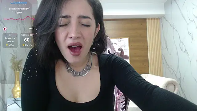 Snapshot of sara_lopez_s chatting on 02/20/26, 01:22 sara lopez s online show from 02/20/26, 01:22