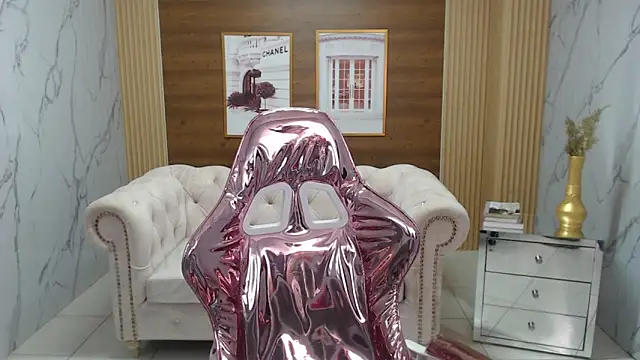 Snapshot of sara_lopez_s chatting on 02/24/26, 01:20 sara lopez s online show from 02/24/26, 01:20