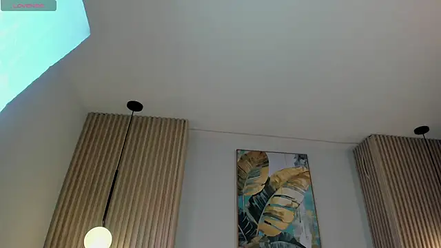 Mila Hank  online show from 03/27/26, 12:16