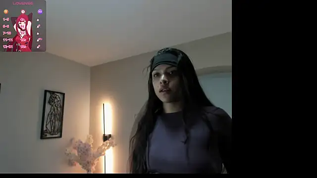 Mila Hank  online show from 04/15/26, 12:12