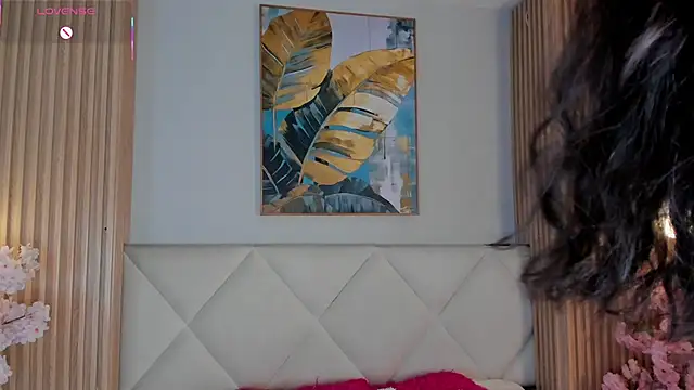 Mila Hank  online show from 05/11/26, 02:45