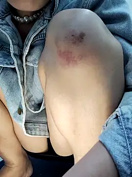 Lyly suri07 online show from 11/28/25, 04:42