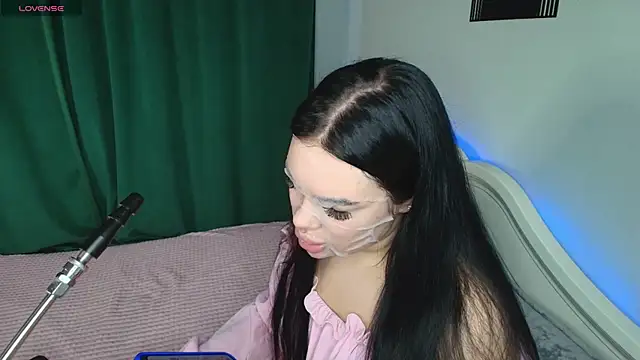 Snapshot of katerine_Monroe chatting on 10/07/25, 06:43 katerine Monroe online show from 10/07/25, 06:43