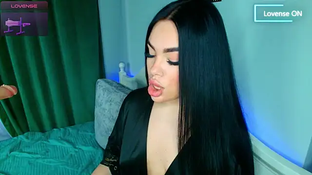 Snapshot of katerine_Monroe chatting on 10/18/25, 06:26 katerine Monroe online show from 10/18/25, 06:26