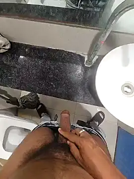 Snapshot of Gamecoc chatting on 09/18/25, 12:18 Gamecoc online show from 09/18/25, 12:18