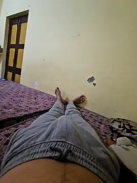 Snapshot of Gamecoc chatting on 09/25/25, 03:32 Gamecoc online show from 09/25/25, 03:32