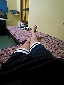 Snapshot of Gamecoc chatting on 09/27/25, 04:23 Gamecoc online show from 09/27/25, 04:23