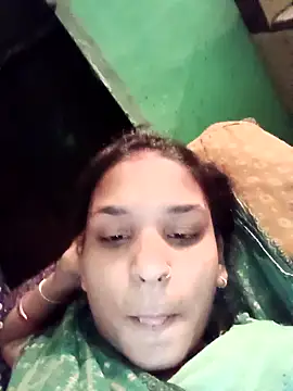 Snapshot of Idhika_Jha chatting on 09/11/25, 11:38 Idhika Jha online show from 09/11/25, 11:38