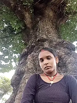 Snapshot of Idhika_Jha chatting on 09/21/25, 06:26 Idhika Jha online show from 09/21/25, 06:26