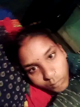 Snapshot of Idhika_Jha chatting on 10/08/25, 11:24 Idhika Jha online show from 10/08/25, 11:24