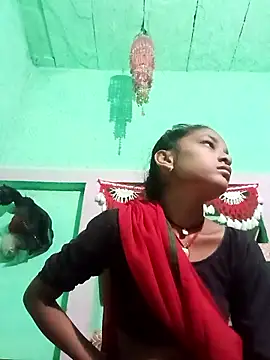 Snapshot of Idhika_Jha chatting on 10/16/25, 10:44 Idhika Jha online show from 10/16/25, 10:44