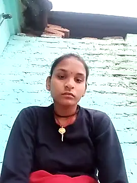 Snapshot of Idhika_Jha chatting on 11/25/25, 12:05 Idhika Jha online show from 11/25/25, 12:05