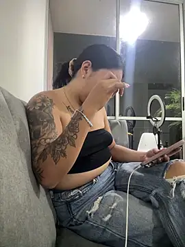 Snapshot of Sophie_Dreamss chatting on 05/19/26, 01:56 Sophie Dreamss online show from 05/19/26, 01:56
