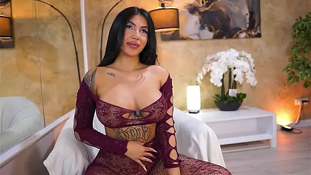 AishaaDevoe online show from 10/30/25, 06:41