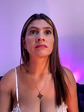 Skarlett 12  online show from 11/24/25, 11:10