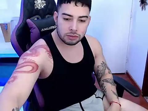 baby mateo online show from 11/30/25, 11:42