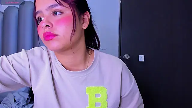 Sofia villareal online show from 01/07/26, 04:59