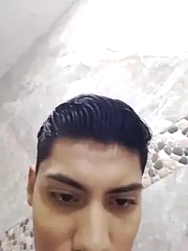 aispuro8505 online show from 10/15/25, 06:24