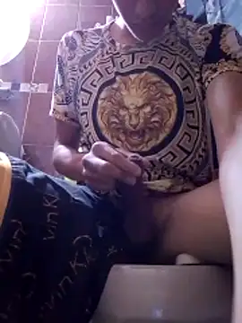 aispuro8505 online show from 10/28/25, 09:50