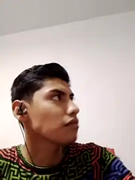 aispuro8505 online show from 12/04/25, 05:06