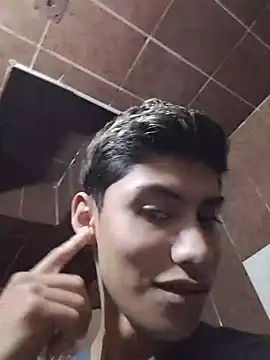 aispuro8505 online show from 04/08/26, 02:33