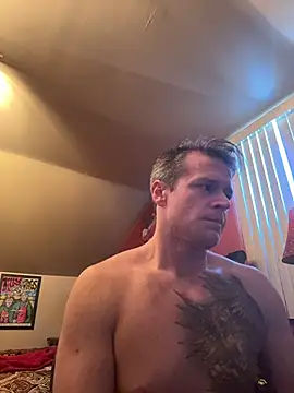 Snapshot of DILFiGuess11 chatting on 01/16/26, 02:43 DILFiGuess11 online show from 01/16/26, 02:43