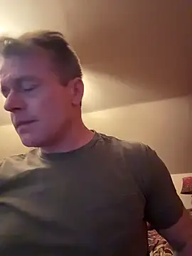 Snapshot of DILFiGuess11 chatting on 02/07/26, 10:19 DILFiGuess11 online show from 02/07/26, 10:19